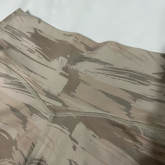 Alphalete Surface Limitless Bra in Desert Canvas Camo - Picture 3 of 4